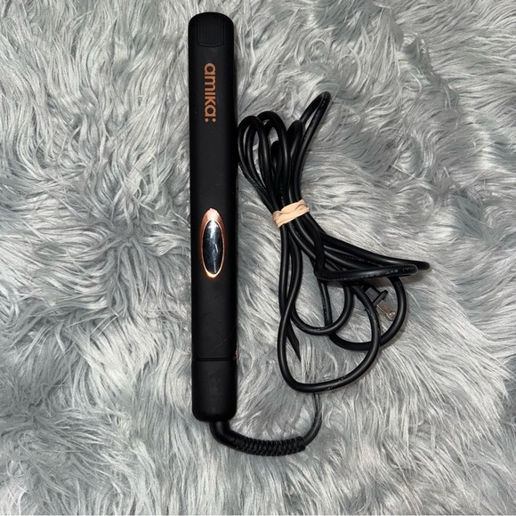 amika Accessories - Amika Straighter